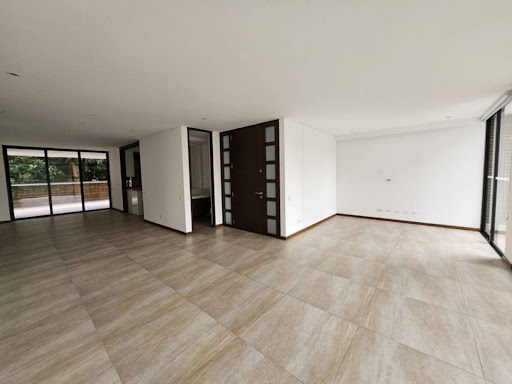 Apartamento en arriendo en El Campestre, Medellín · foto 2 de 24