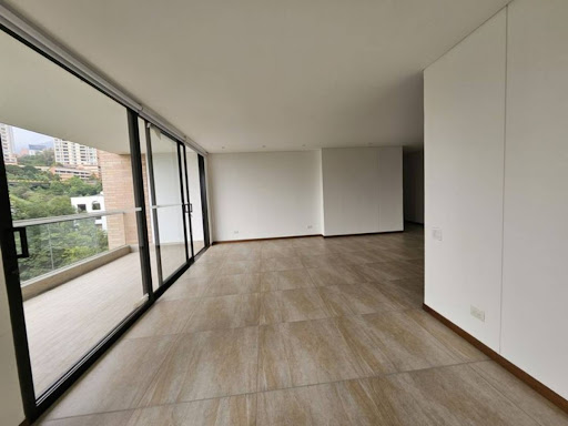 Apartamento en arriendo en El Campestre, Medellín · foto 4 de 24