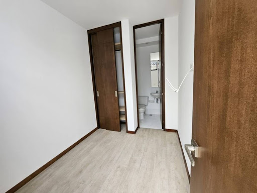 Apartamento en arriendo en El Campestre, Medellín · foto 7 de 24