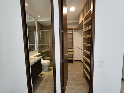 Apartamento en arriendo en El Campestre, Medellín · foto 12 de 24