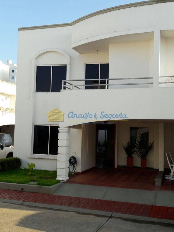 Casa en venta en La Castellana, Montería · foto 2 de 12