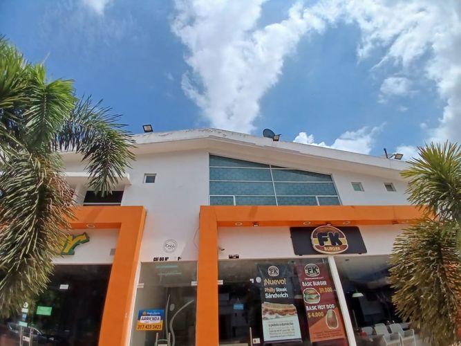 Local en arriendo en La Castellana, Montería, 1330 m² · foto 2 de 12