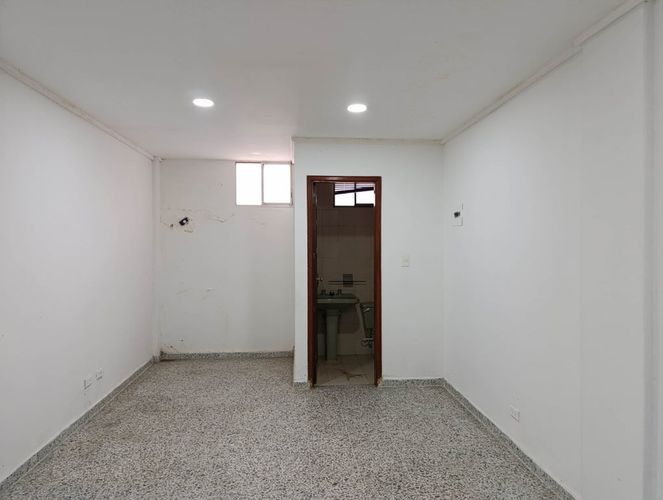 Oficina en arriendo en Centro, Montería, 27 m² · foto 4 de 12