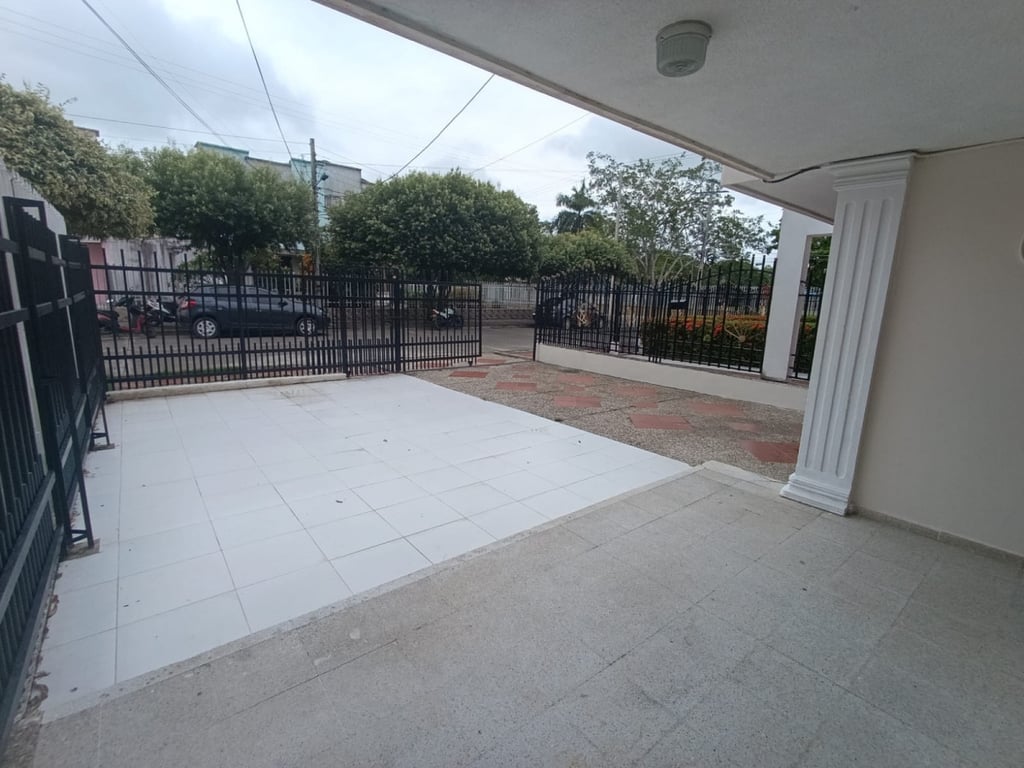 Casa en venta en Pasatiempo, Montería · foto 2 de 12