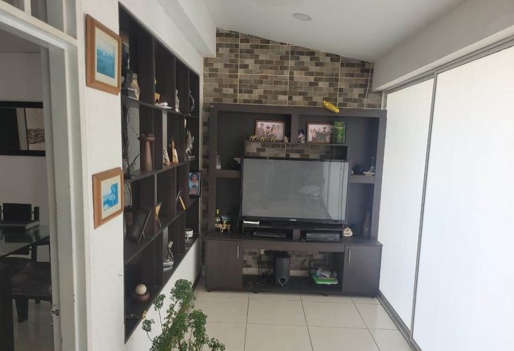 Casa de 4 alcobas en venta en La Flora, Cali, 210 m² · foto 4 de 8
