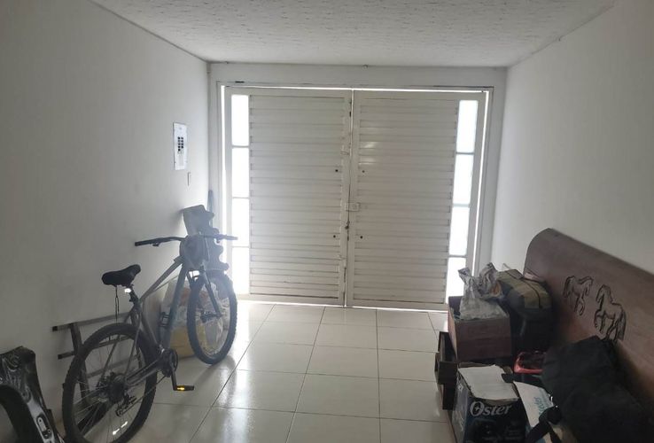 Casa de 4 alcobas en venta en La Flora, Cali, 210 m² · foto 5 de 8