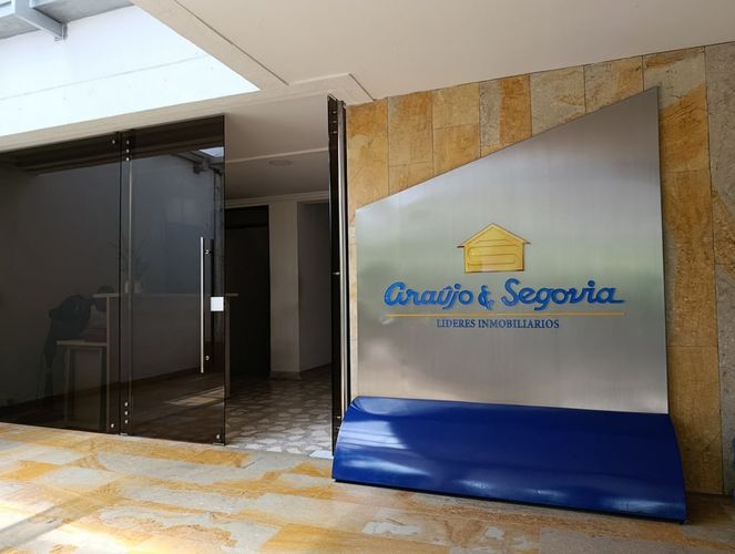 Oficina en arriendo en Centro, Montería, 600 m² · foto 2 de 12