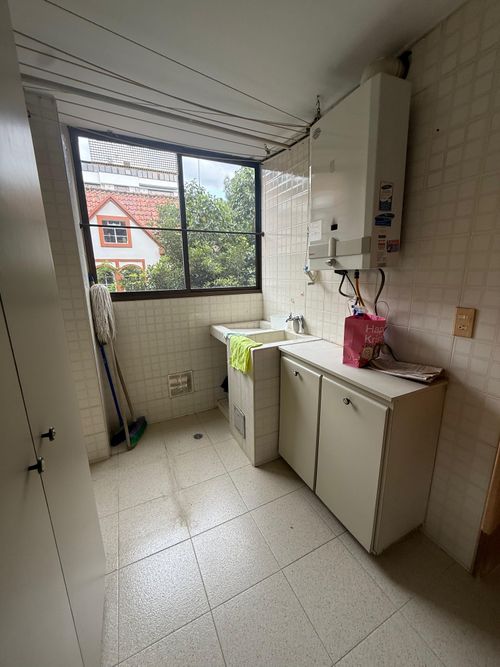 Apartamento de 3 alcobas en venta en Los Rosales, Bogotá, 180 m² · foto 12 de 19