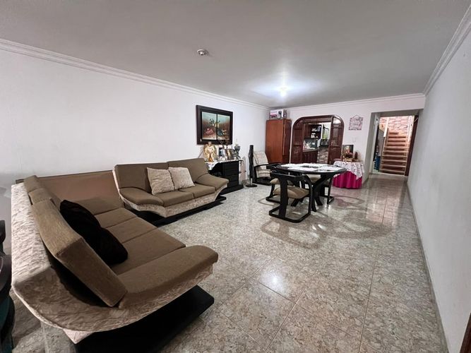 Casa de 6 alcobas en venta en Camoa, Villavicencio, 300 m² · foto 9 de 24
