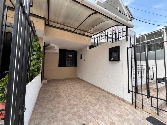 Casa de 6 alcobas en venta en Camoa, Villavicencio, 300 m² · foto 18 de 24
