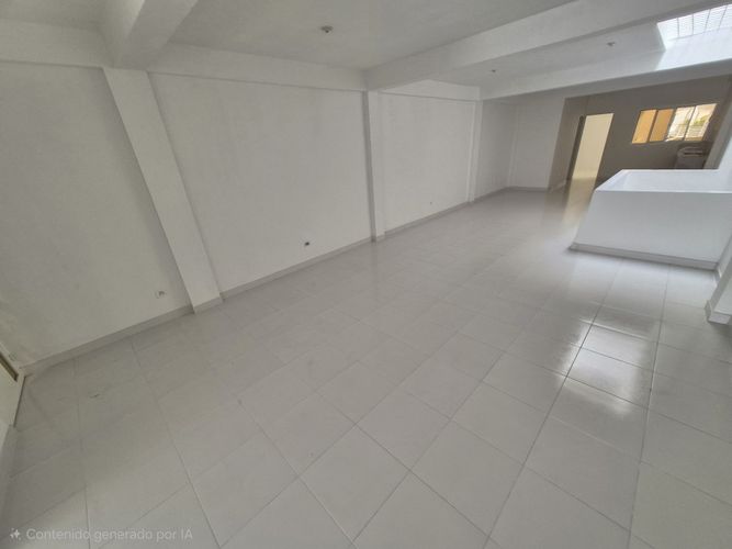 Bodega en arriendo en Obrero, Cali, 137 m² · foto 2 de 12