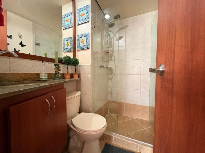 Apartamento de 5 alcobas en venta en El Poblado, Medellín, 123 m² · foto 14 de 14