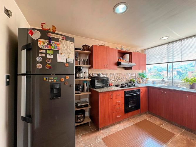 Apartamento de 5 alcobas en venta en El Poblado, Medellín, 123 m² · foto 5 de 14