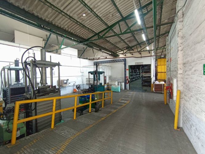 Bodega en arriendo en Santa Ana, Bello, 1158 m² · foto 8 de 12