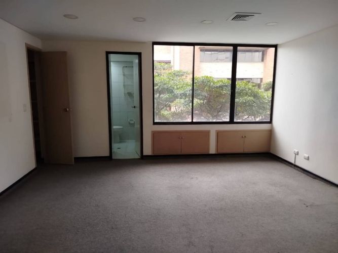 Oficina en arriendo en Milla De Oro, Medellín, 93 m² · foto 4 de 10
