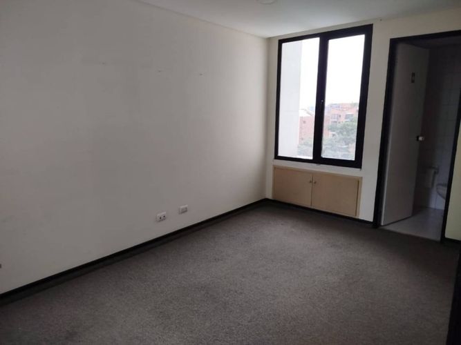 Oficina en arriendo en Milla De Oro, Medellín, 93 m² · foto 5 de 10