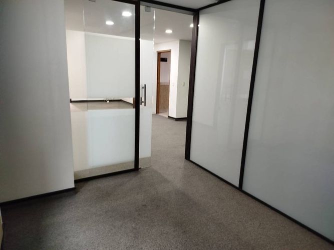 Oficina en arriendo en Milla De Oro, Medellín, 93 m² · foto 6 de 10