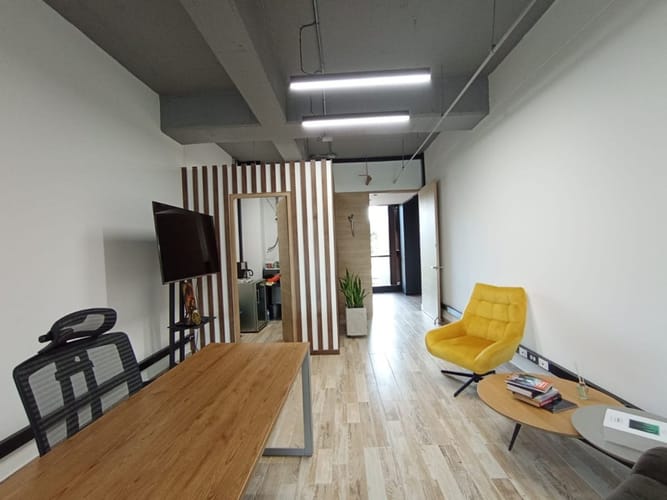 Oficina en arriendo en Las Palmas, Envigado, 64 m² · foto 5 de 8