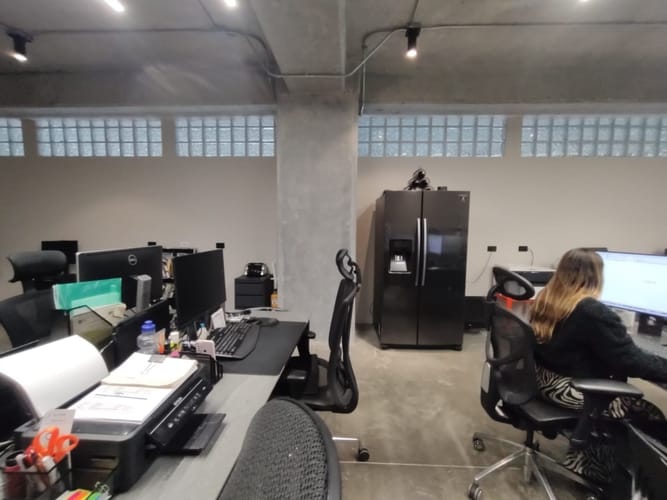 Oficina en arriendo en Las Palmas, Envigado, 77 m² · foto 2 de 9