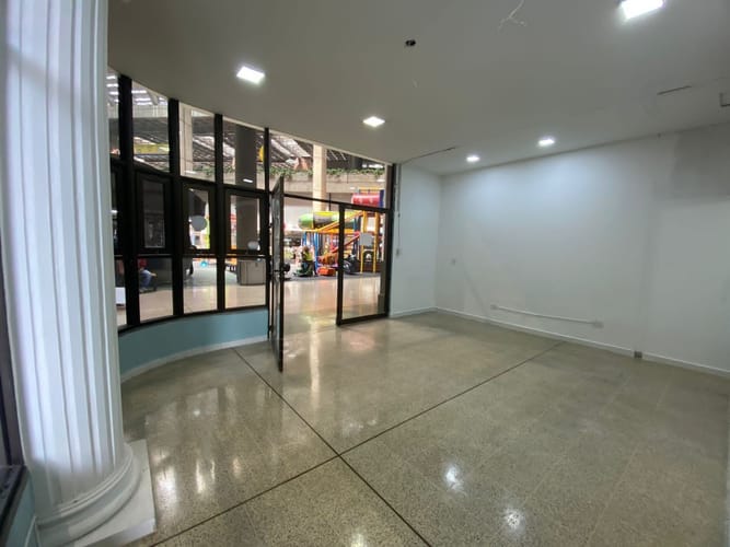 Local en arriendo en Campo Amor, Medellín, 30 m² · foto 2 de 6