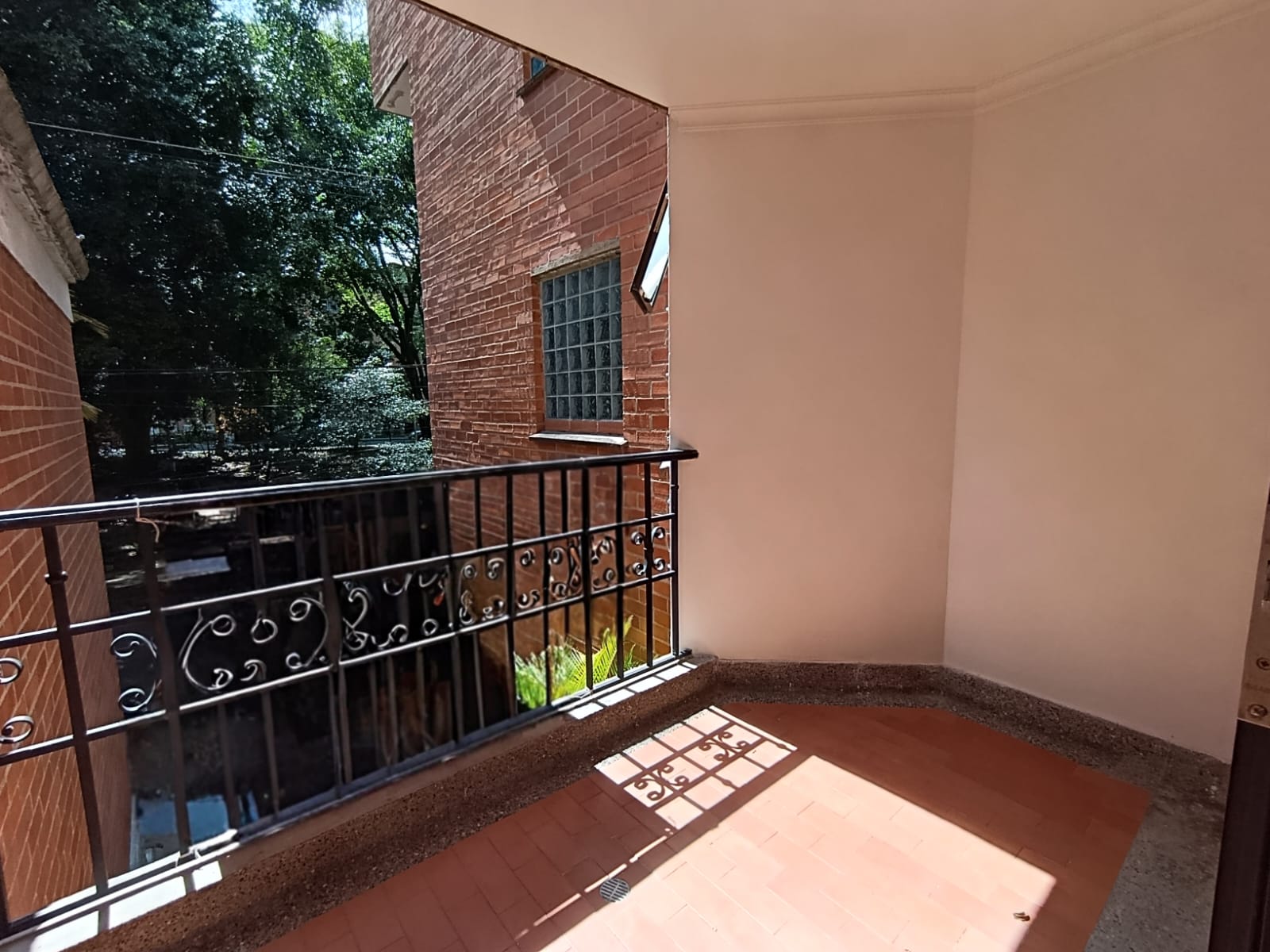 Apartamento en arriendo en La Castellana, Medellín · foto 9 de 20