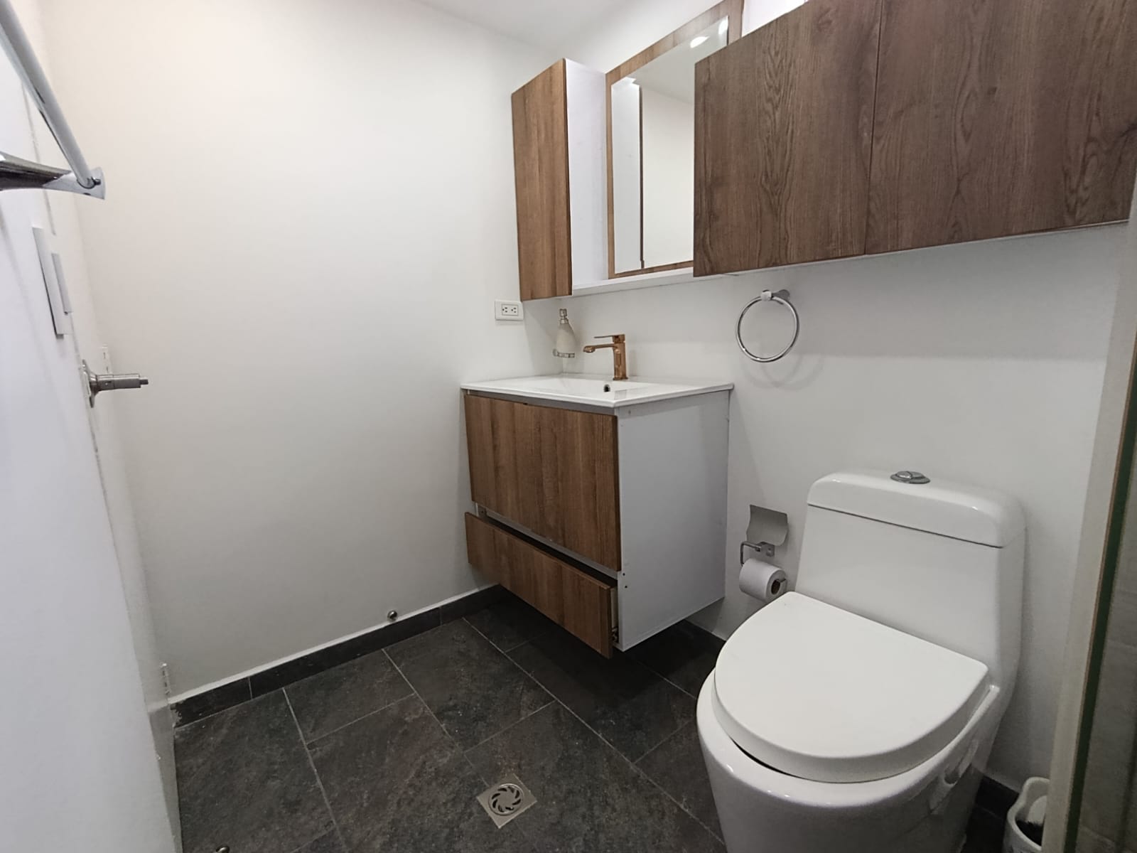 Apartamento en arriendo en La Castellana, Medellín · foto 19 de 20