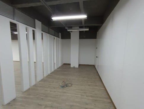 Local en arriendo en La Esmeralda, Medellín, 659 m² · foto 5 de 9