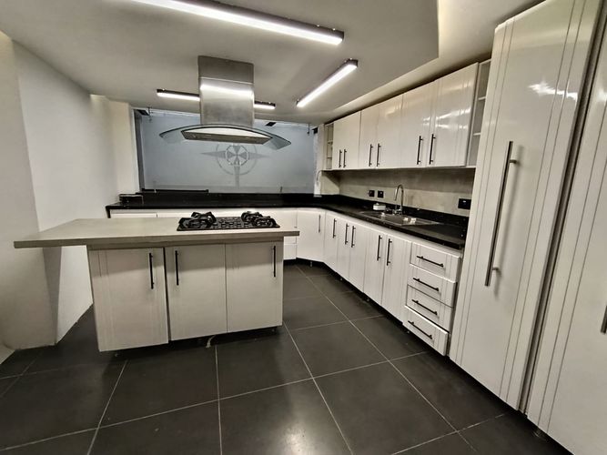 Local en arriendo en Laureles, Medellín, 60 m² · foto 2 de 9