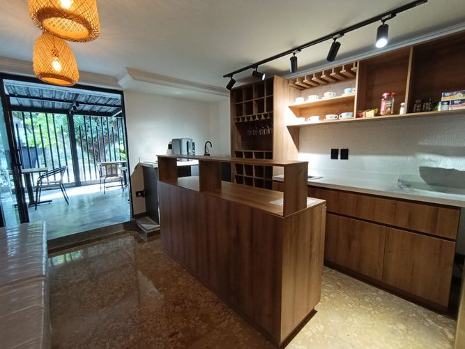 Local en arriendo en Laureles, Medellín, 20 m² · foto 2 de 10