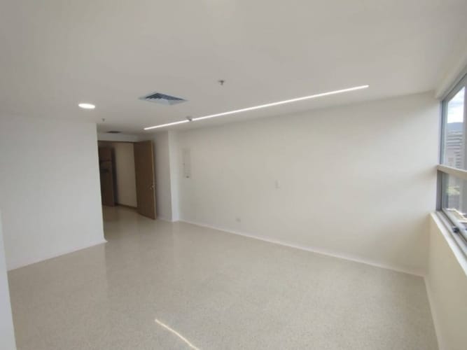 Consultorio en arriendo en Ciudad Del Río, Medellín, 38 m² · foto 3 de 6