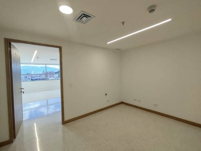 Consultorio en arriendo en Ciudad Del Río, Medellín, 38 m² · foto 5 de 6