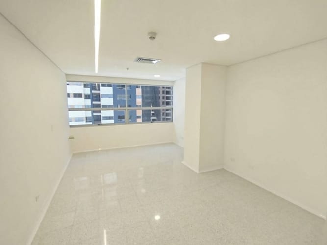 Consultorio en arriendo en Ciudad Del Río, Medellín, 38 m² · foto 2 de 5