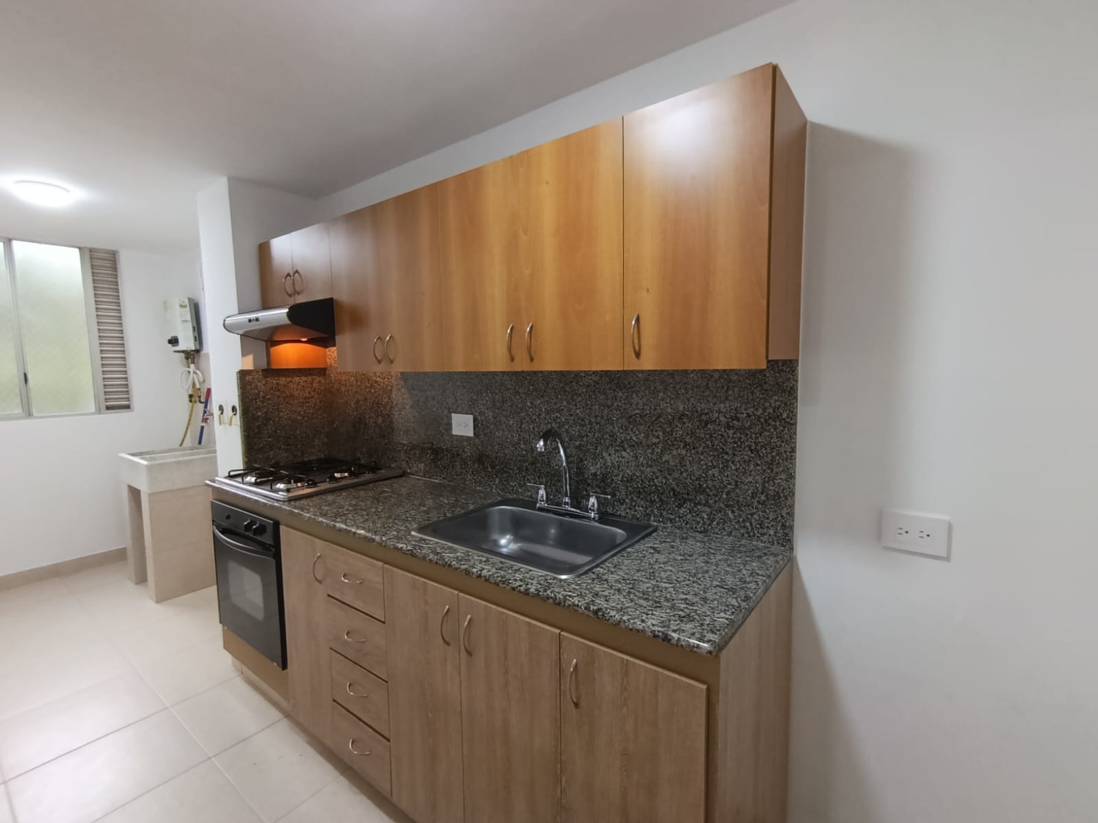 Apartaestudio en arriendo en El Poblado, Medellín · foto 2 de 13