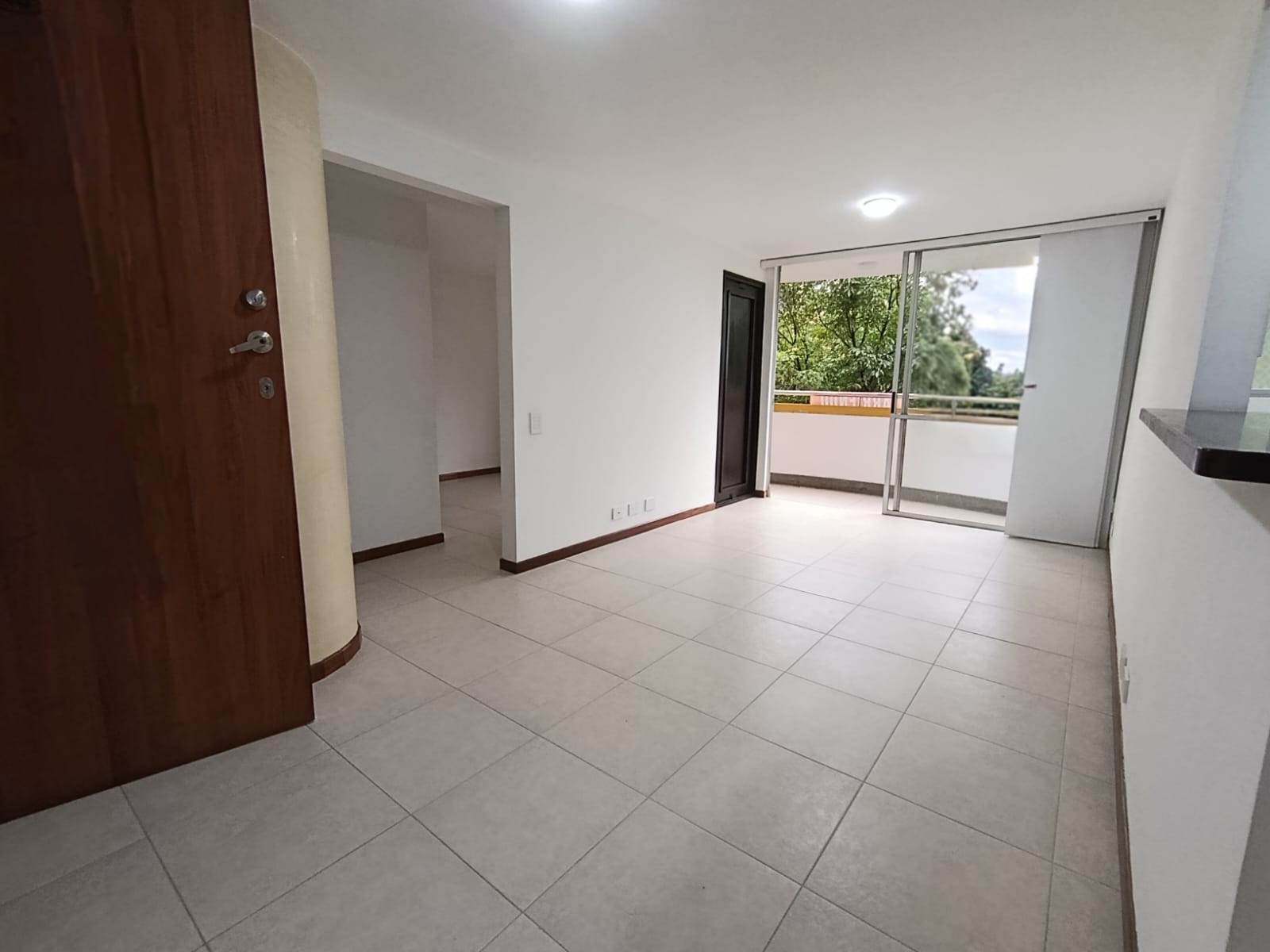Apartaestudio en arriendo en El Poblado, Medellín · foto 5 de 13