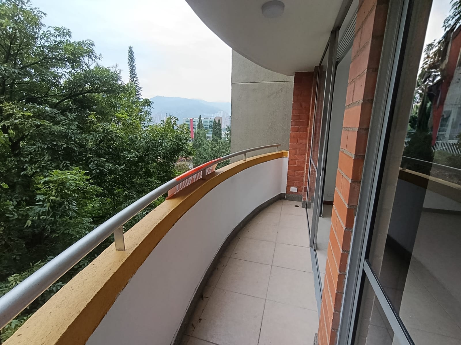 Apartaestudio en arriendo en El Poblado, Medellín · foto 7 de 13