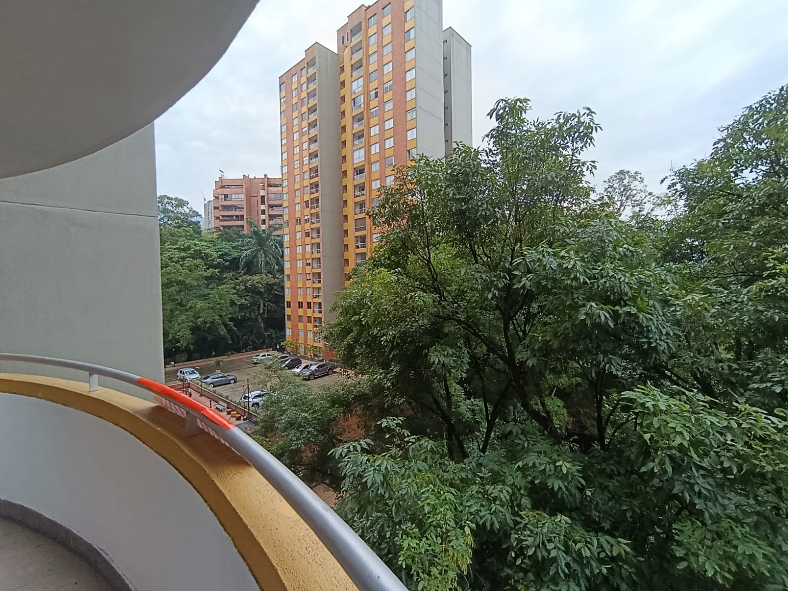 Apartaestudio en arriendo en El Poblado, Medellín · foto 8 de 13