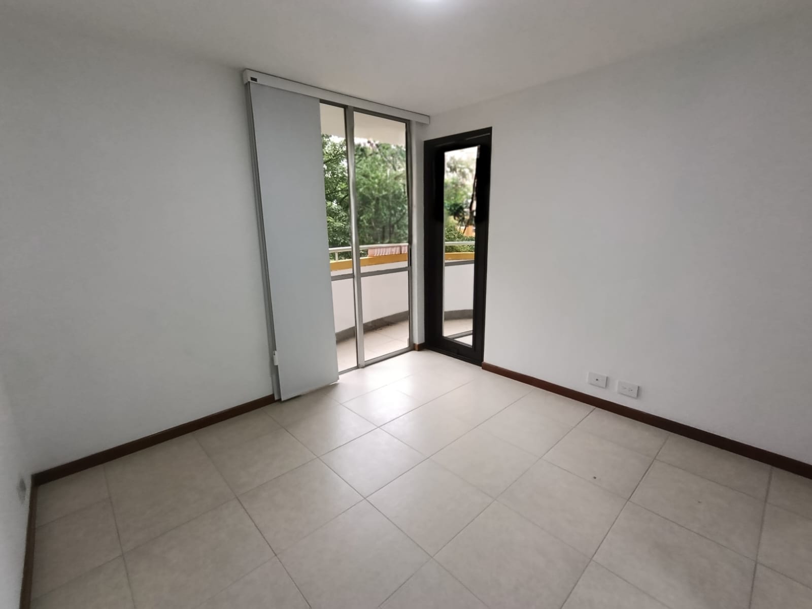 Apartaestudio en arriendo en El Poblado, Medellín · foto 10 de 13
