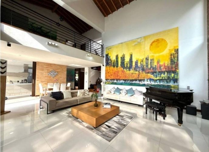 Casa de 4 alcobas en venta en Los Balsos, Medellín, 420 m² · foto 3 de 24
