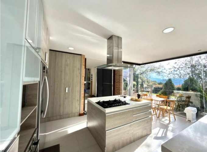 Casa de 4 alcobas en venta en Los Balsos, Medellín, 420 m² · foto 7 de 24