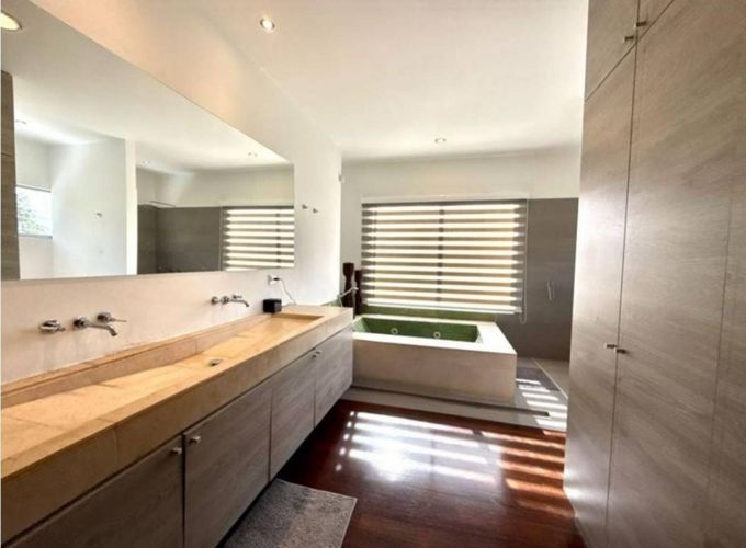Casa de 4 alcobas en venta en Los Balsos, Medellín, 420 m² · foto 17 de 24