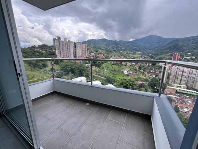 Apartamento de 2 alcobas en venta en Loma De La Doctora, Sabaneta, 73 m² · foto 10 de 24