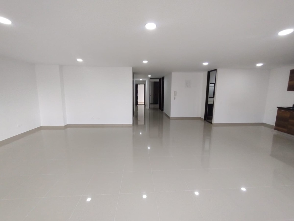 Apartamento en venta en Suramérica, Itagüí · foto 3 de 15
