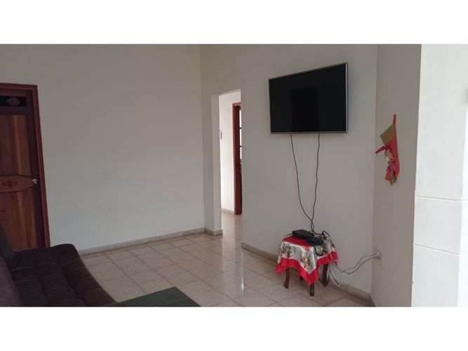 Casa de 7 alcobas en venta en Boston, Medellín, 270 m² · foto 8 de 24