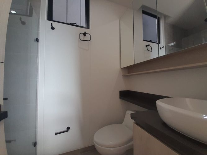 Apartamento de 2 alcobas en arriendo en Loma Del Esmeraldal, Envigado, 126 m² · foto 4 de 19