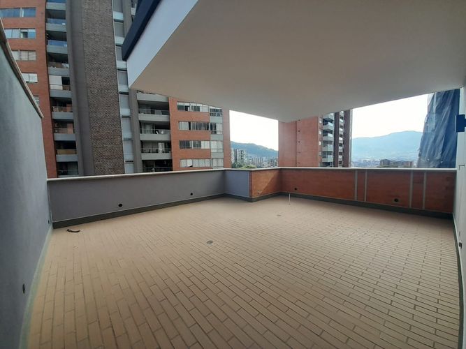 Apartamento de 2 alcobas en arriendo en Loma Del Esmeraldal, Envigado, 126 m² · foto 15 de 19