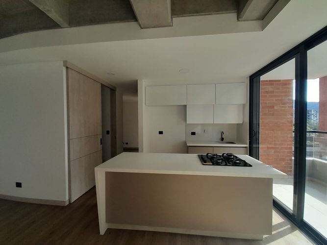 Apartamento de 2 alcobas en arriendo en Loma Del Esmeraldal, Envigado, 126 m² · foto 18 de 19