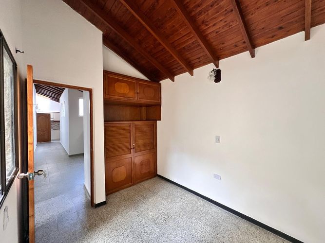 Casa de 3 alcobas en venta en La Floresta, Medellín, 101 m² · foto 8 de 16
