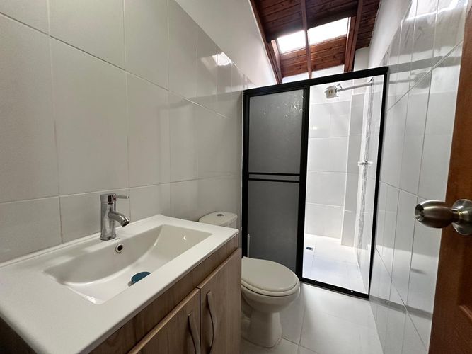Casa de 3 alcobas en venta en La Floresta, Medellín, 101 m² · foto 9 de 16