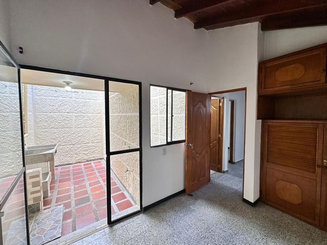 Casa de 3 alcobas en venta en La Floresta, Medellín, 101 m² · foto 14 de 16
