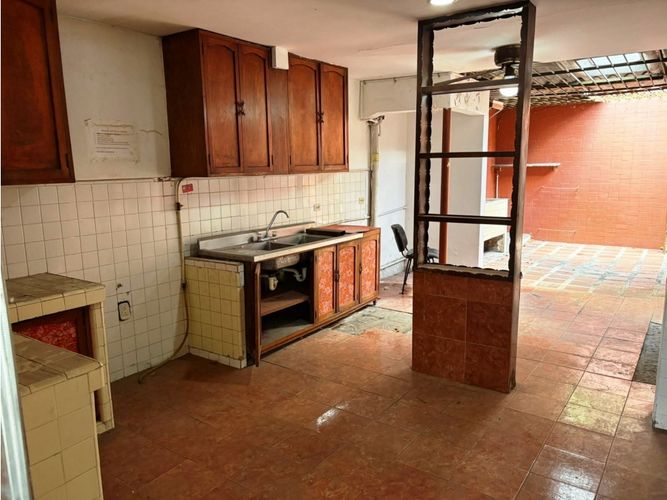 Casa de 7 alcobas en venta en Normandia, Cali, 690 m² · foto 10 de 21